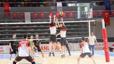 Büyükşehir Genç Erkekler Voleybol Takımı Filede İddialı