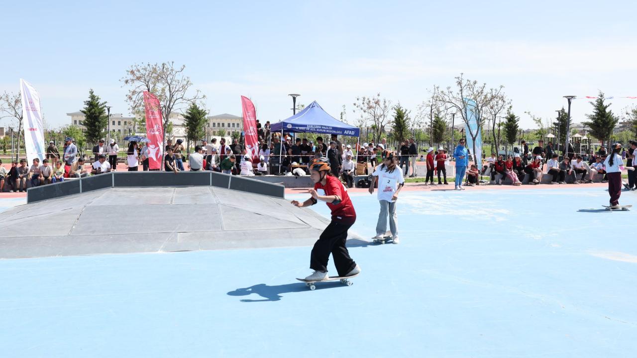 EYYÜBİYE'DE KAYKAY TURNUVASI