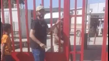 AKÇAKALE GÜMRÜK KAPISI ÖNÜNDE ZİNCİRLİ PROTESTO