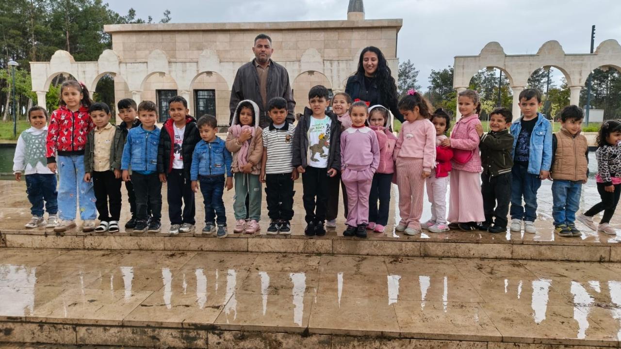 AKÇAKALE'DE ÖRNEK DAVRANIŞ:ÇOCUKLAR PARKI ONARDI